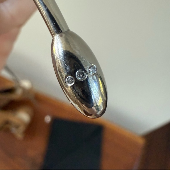 Sterling Silver-Style Wire Necklace Crystal Accents. Magnetic Closure. Scottish - Picture 6 of 6